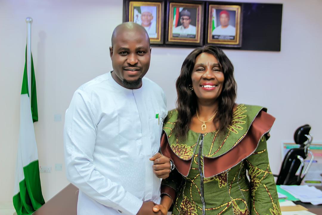 Comrade Godson Okereke,ex-NANS Zone B coordinator(Left) with Prof Nnenna Oti,FUTO VC when the latter visited her,recently.