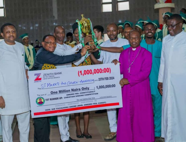 St Marks Anglican church, Amakohia being presented with #1Million Cheque for emerging as winner of TOSKA SInging competition,recently.