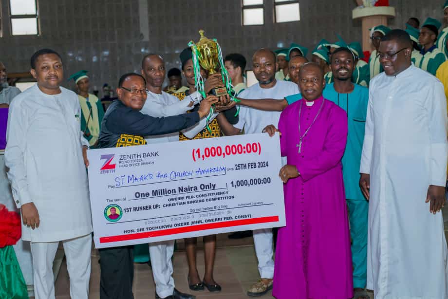 St Marks Anglican church, Amakohia being presented with #1Million Cheque for emerging as winner of TOSKA SInging competition,recently.